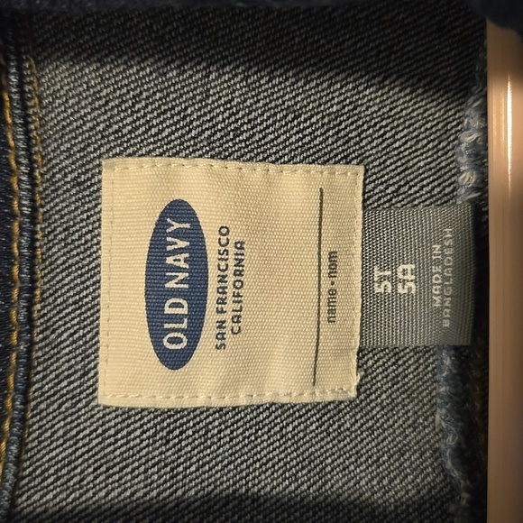Toddler GAP jean jacket - Picture 2 of 3